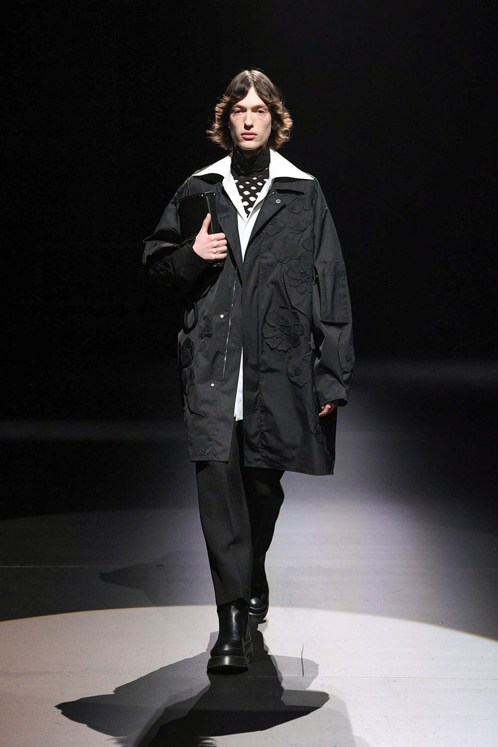 Valentino von Pierpaolo Piccioli Herbst Winter 2021-2022 Mailand. RUNWAY MAGAZIN