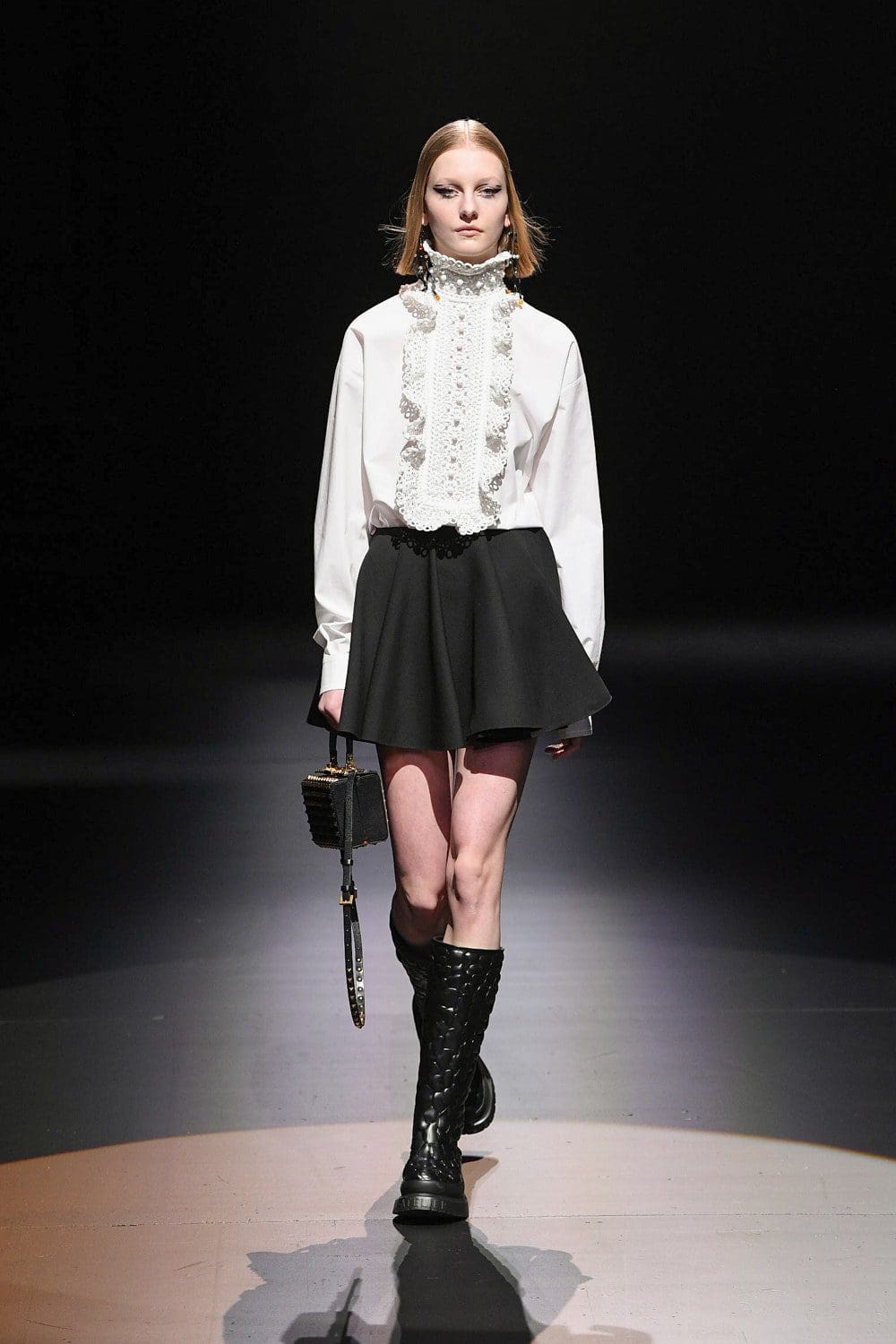 Valentino von Pierpaolo Piccioli Herbst Winter 2021-2022 Mailand. RUNWAY MAGAZIN