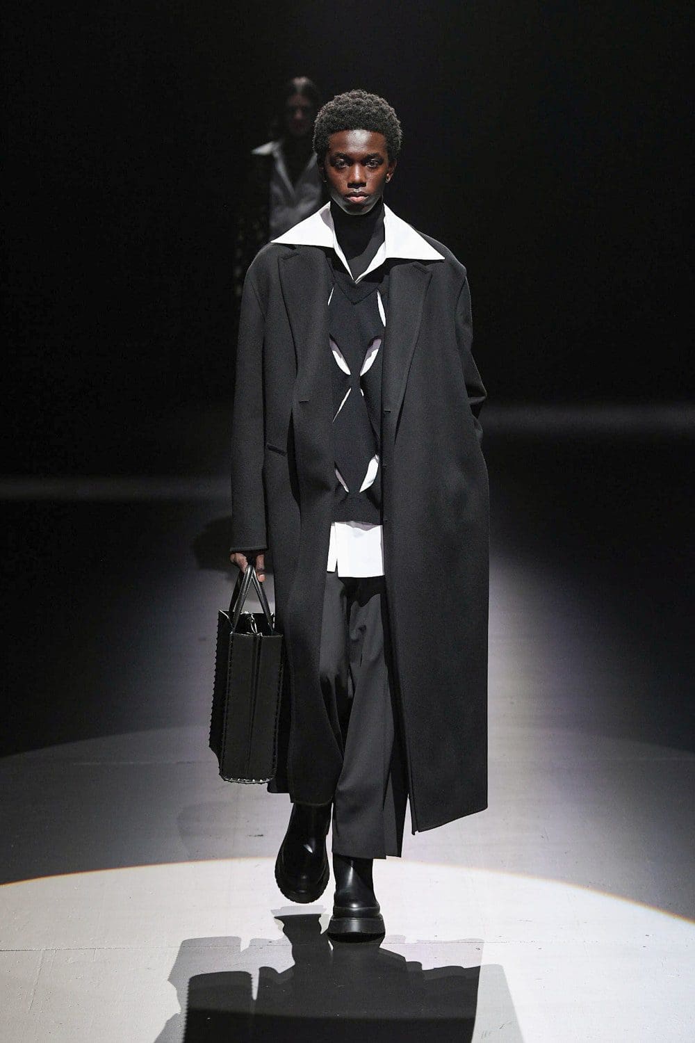 Valentino von Pierpaolo Piccioli Herbst Winter 2021-2022 Mailand. RUNWAY MAGAZIN