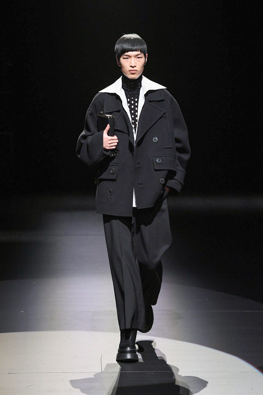 Valentino von Pierpaolo Piccioli Herbst Winter 2021-2022 Mailand. RUNWAY MAGAZIN