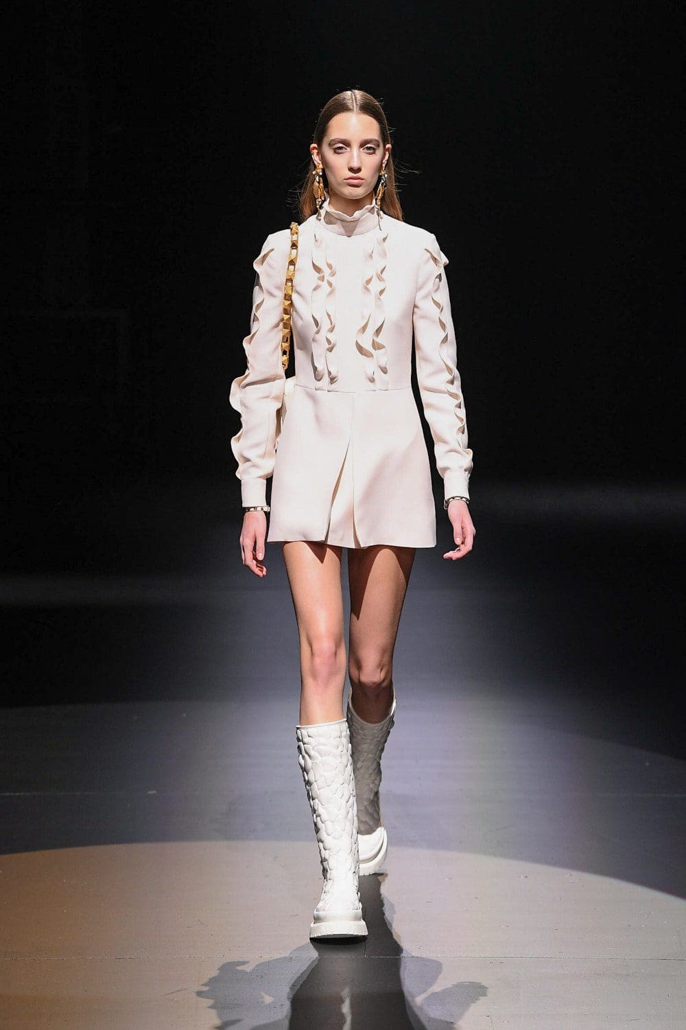 Valentino von Pierpaolo Piccioli Herbst Winter 2021-2022 Mailand. RUNWAY MAGAZIN