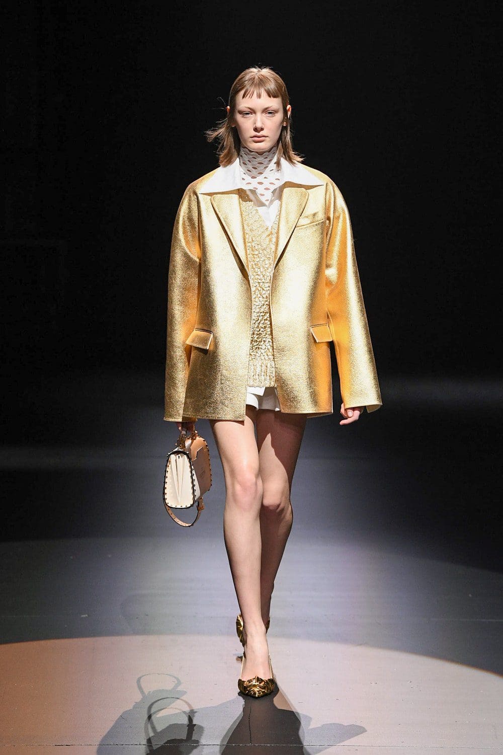 Valentino von Pierpaolo Piccioli Herbst Winter 2021-2022 Mailand. RUNWAY MAGAZIN
