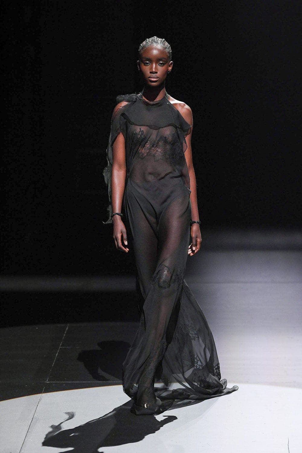 Valentino von Pierpaolo Piccioli Herbst Winter 2021-2022 Mailand. RUNWAY MAGAZIN