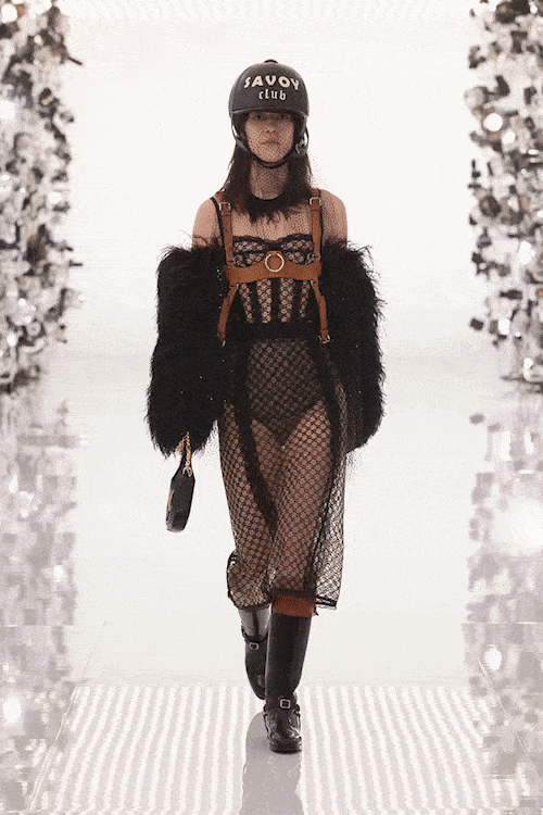 グッチ100周年-2021年から2022年秋まで RUNWAY マガジン