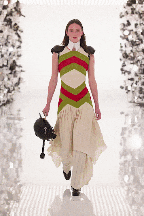 グッチ100周年-2021年から2022年秋まで RUNWAY マガジン
