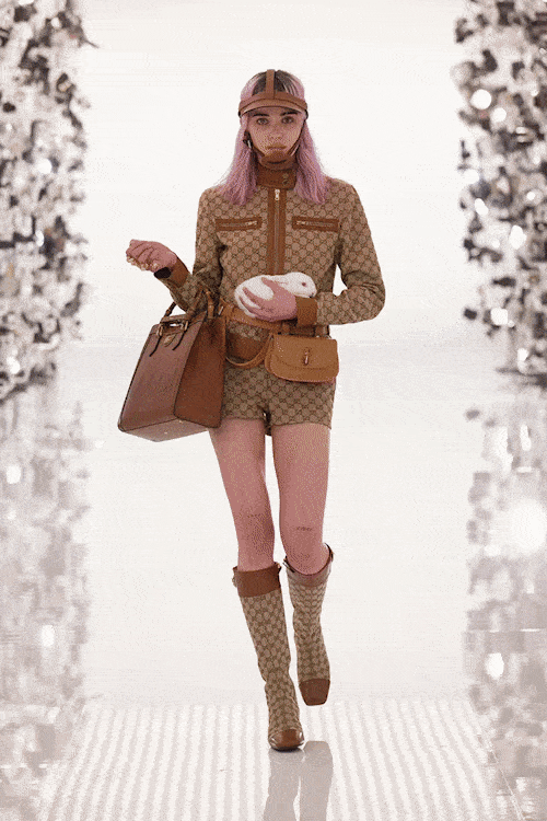 グッチ100周年-2021年から2022年秋まで RUNWAY マガジン
