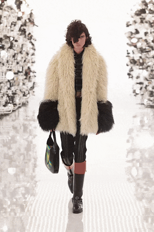 グッチ100周年-2021年から2022年秋まで RUNWAY マガジン