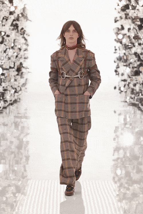 グッチ100周年-2021年から2022年秋まで RUNWAY マガジン