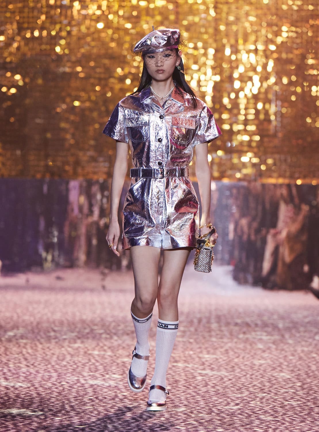 Dior осень 2021 Шанхай от RUNWNAY MAGAZINE