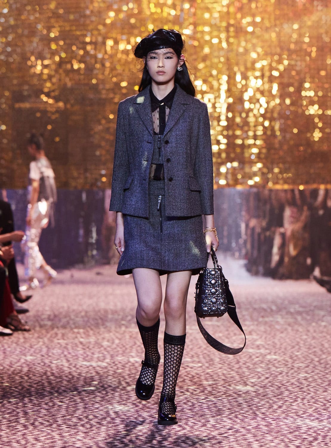 Dior осень 2021 Шанхай от RUNWNAY MAGAZINE