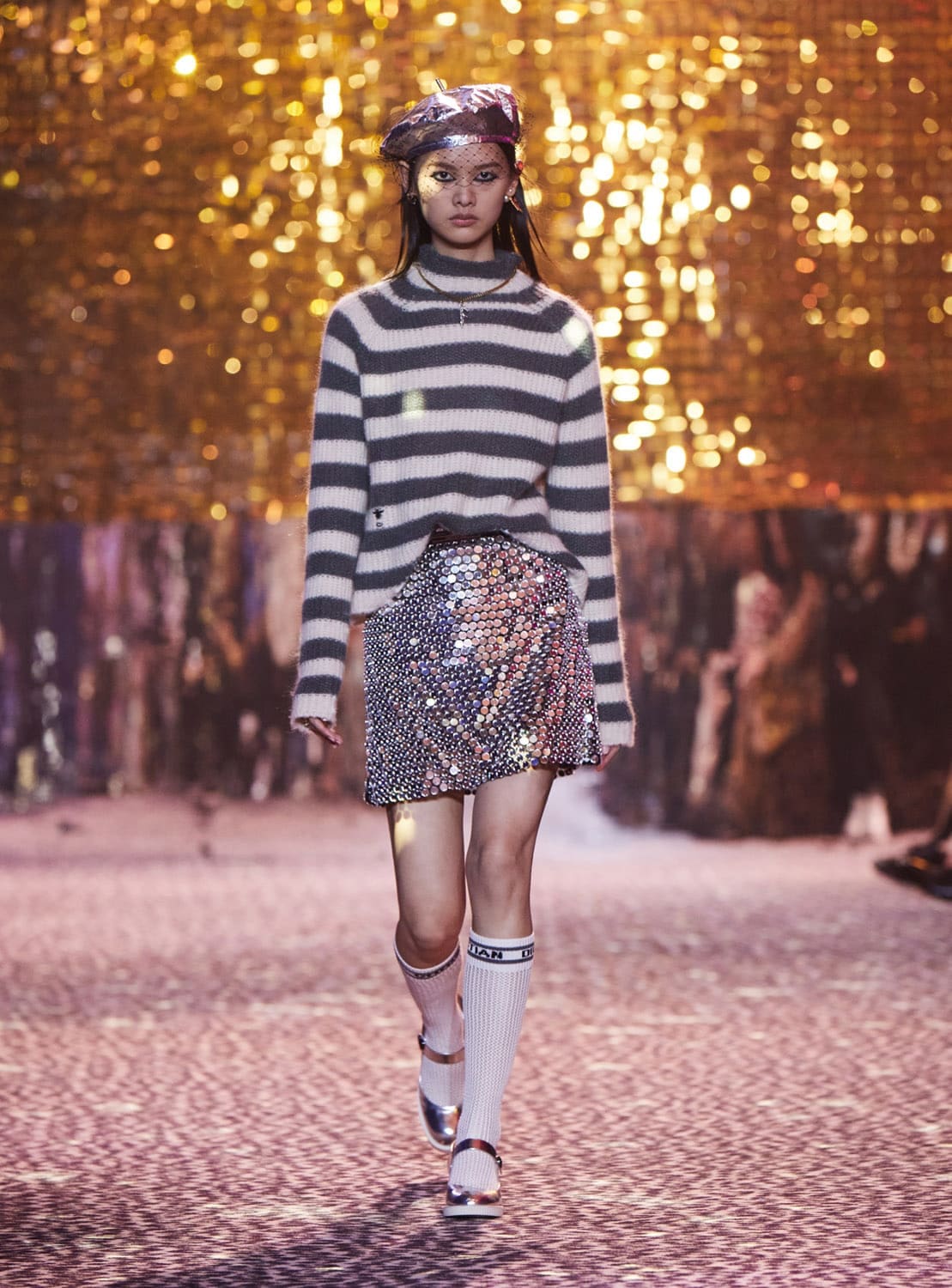 Dior осень 2021 Шанхай от RUNWNAY MAGAZINE