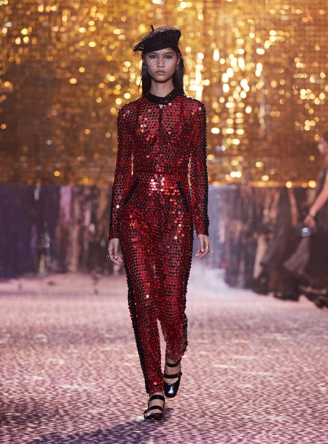 Dior осень 2021 Шанхай от RUNWNAY MAGAZINE