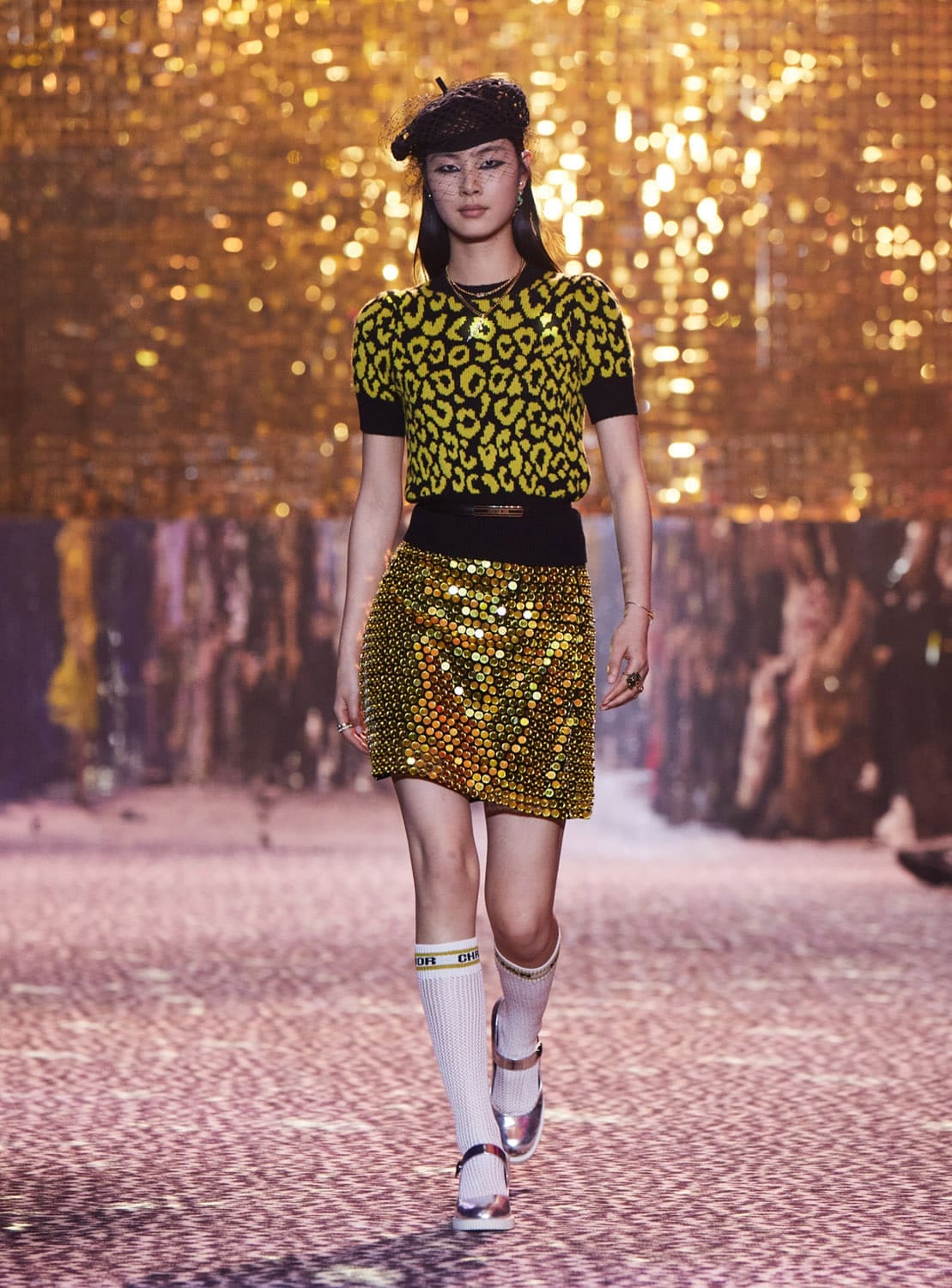 Dior осень 2021 Шанхай от RUNWNAY MAGAZINE
