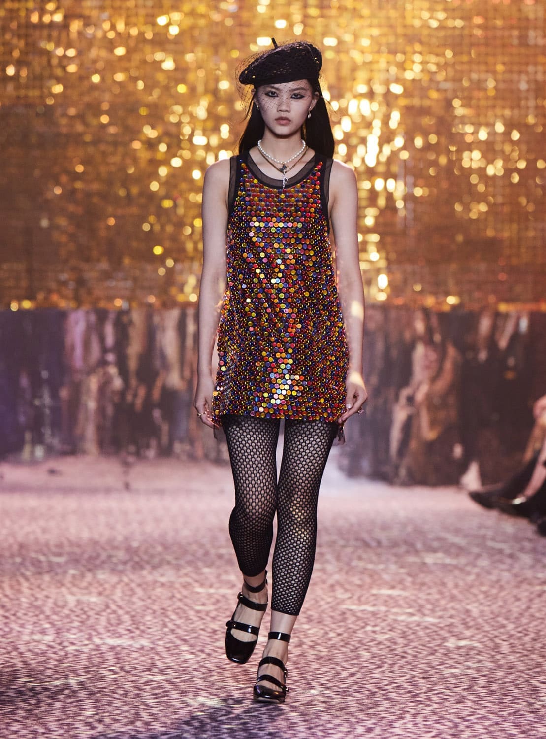 Dior осень 2021 Шанхай от RUNWNAY MAGAZINE