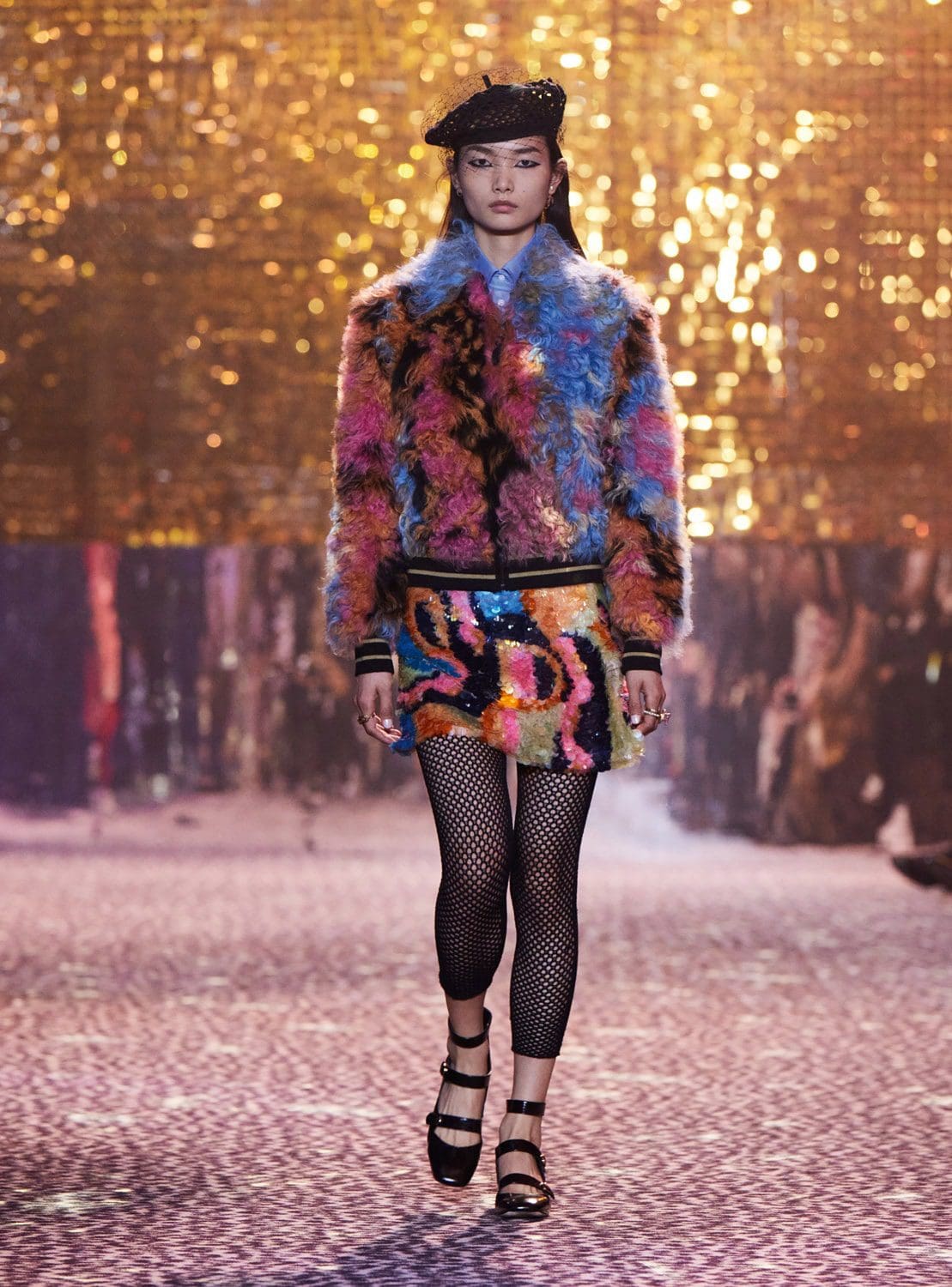Dior осень 2021 Шанхай от RUNWNAY MAGAZINE