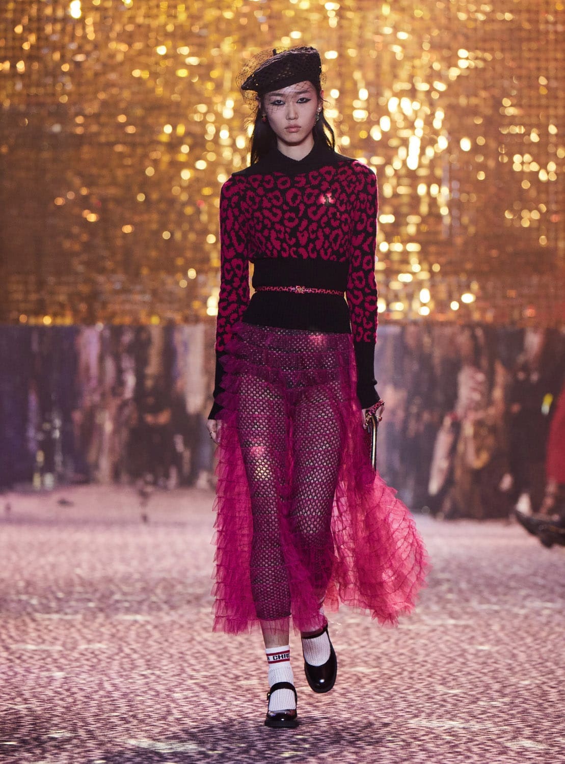 Dior осень 2021 Шанхай от RUNWNAY MAGAZINE