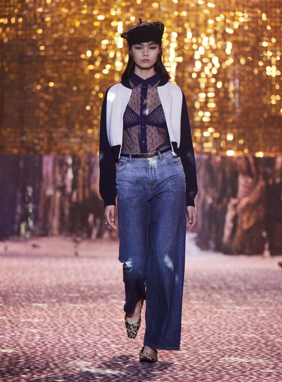 Dior осень 2021 Шанхай от RUNWNAY MAGAZINE