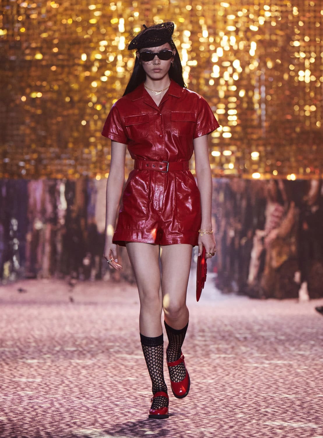 Dior осень 2021 Шанхай от RUNWNAY MAGAZINE