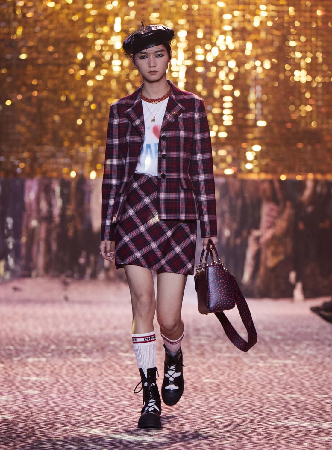 Dior осень 2021 Шанхай от RUNWNAY MAGAZINE