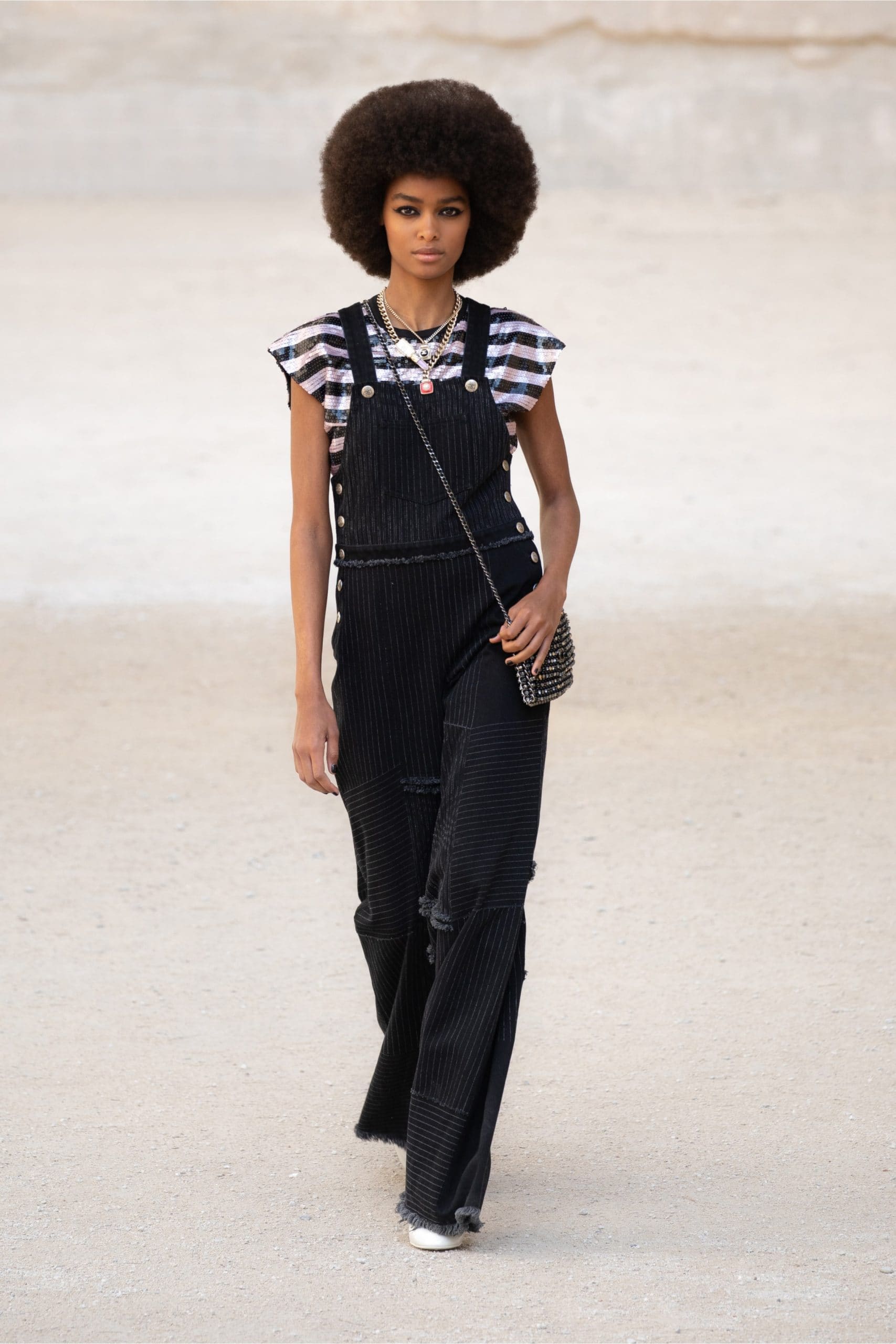シャネルリゾート2022クルーズ RUNWAY マガジン