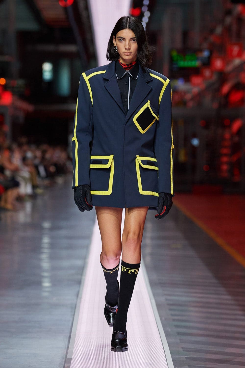 Ferrari First Fashion Show Primavera Verano 2022 por RUNWAY REVISTA