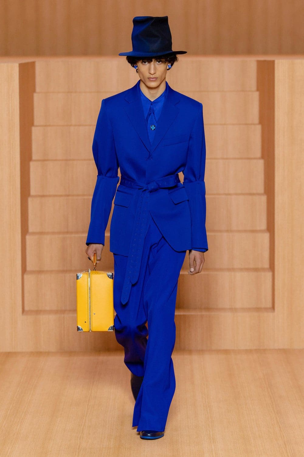 Louis Vuitton Spring Summer 2022 Men by RUNWAY MAGAZINE