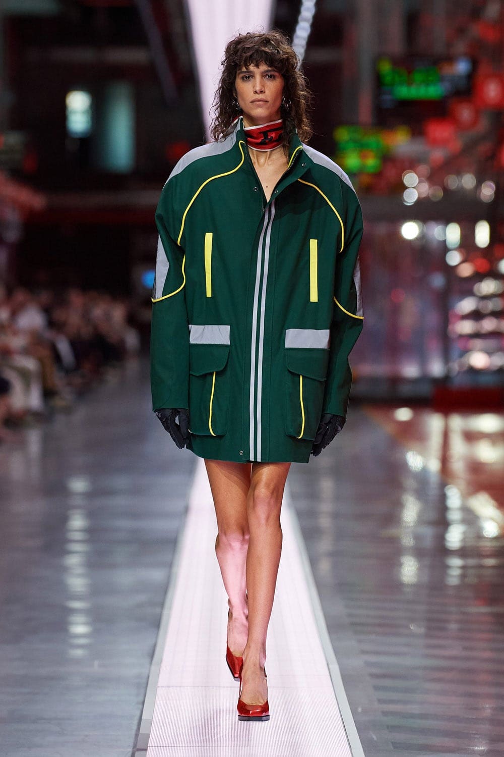 Ferrari First Fashion Show Primavera Verano 2022 por RUNWAY REVISTA