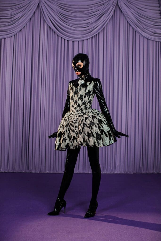 Richard Quinn Fall Winter 2021-2022 by RUNWAY MAGAZINE