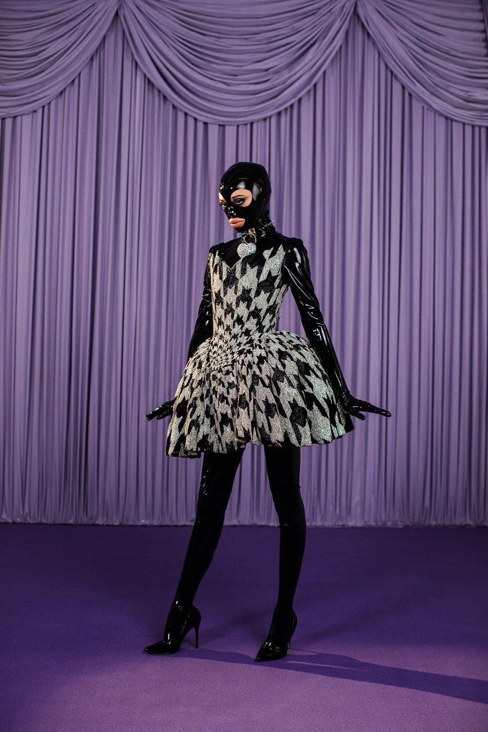 Richard Quinn Automne Hiver 2021-2022 par RUNWAY MAGAZINE