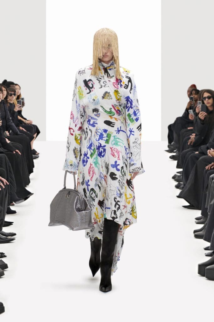 Cloni Balenciaga Primavera Estate 2022 di RUNWAY MAGAZINE