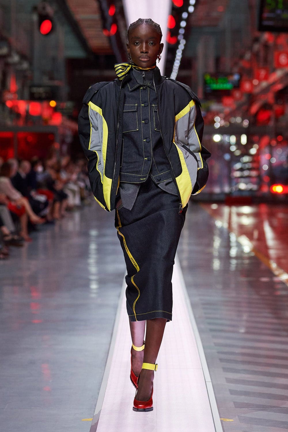 Ferrari First Fashion Show Primavera Verano 2022 por RUNWAY REVISTA