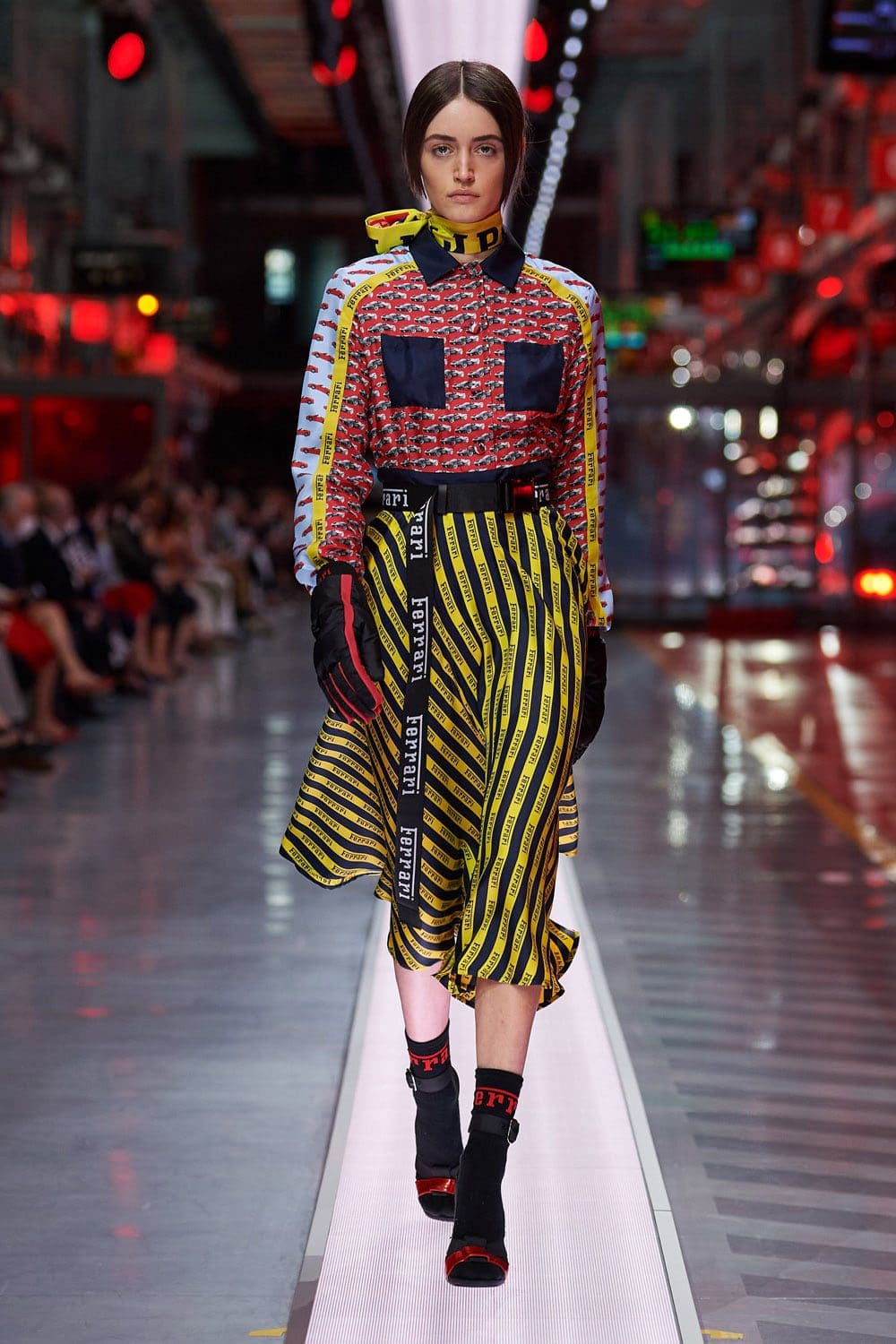 Ferrari First Fashion Show Primavera Verano 2022 por RUNWAY REVISTA