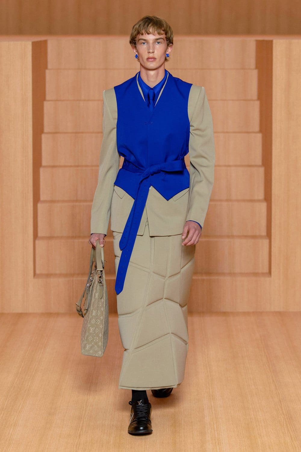 Louis Vuitton Spring Summer 2022 Men by RUNWAY MAGAZINE