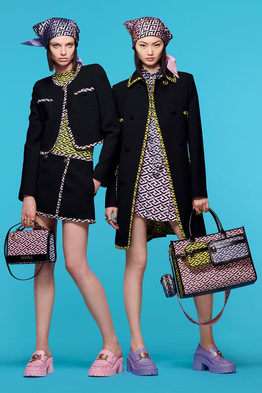 Versace Cruise 2022 Resort por RUNWAY REVISTA