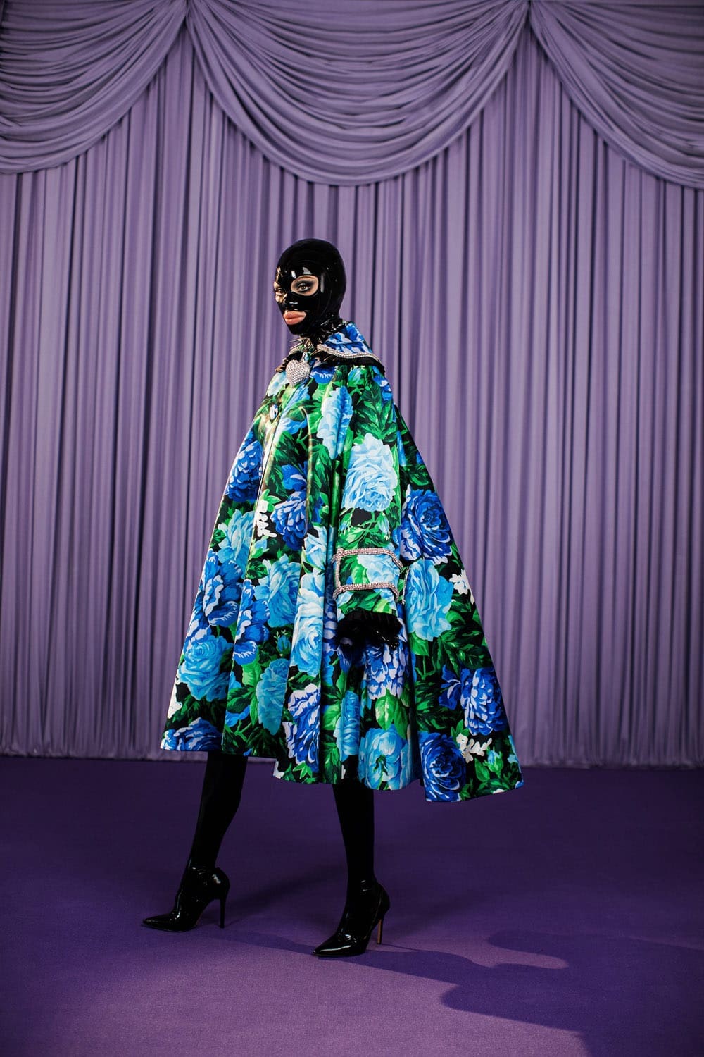 Richard Quinn Automne Hiver 2021-2022 par RUNWAY MAGAZINE