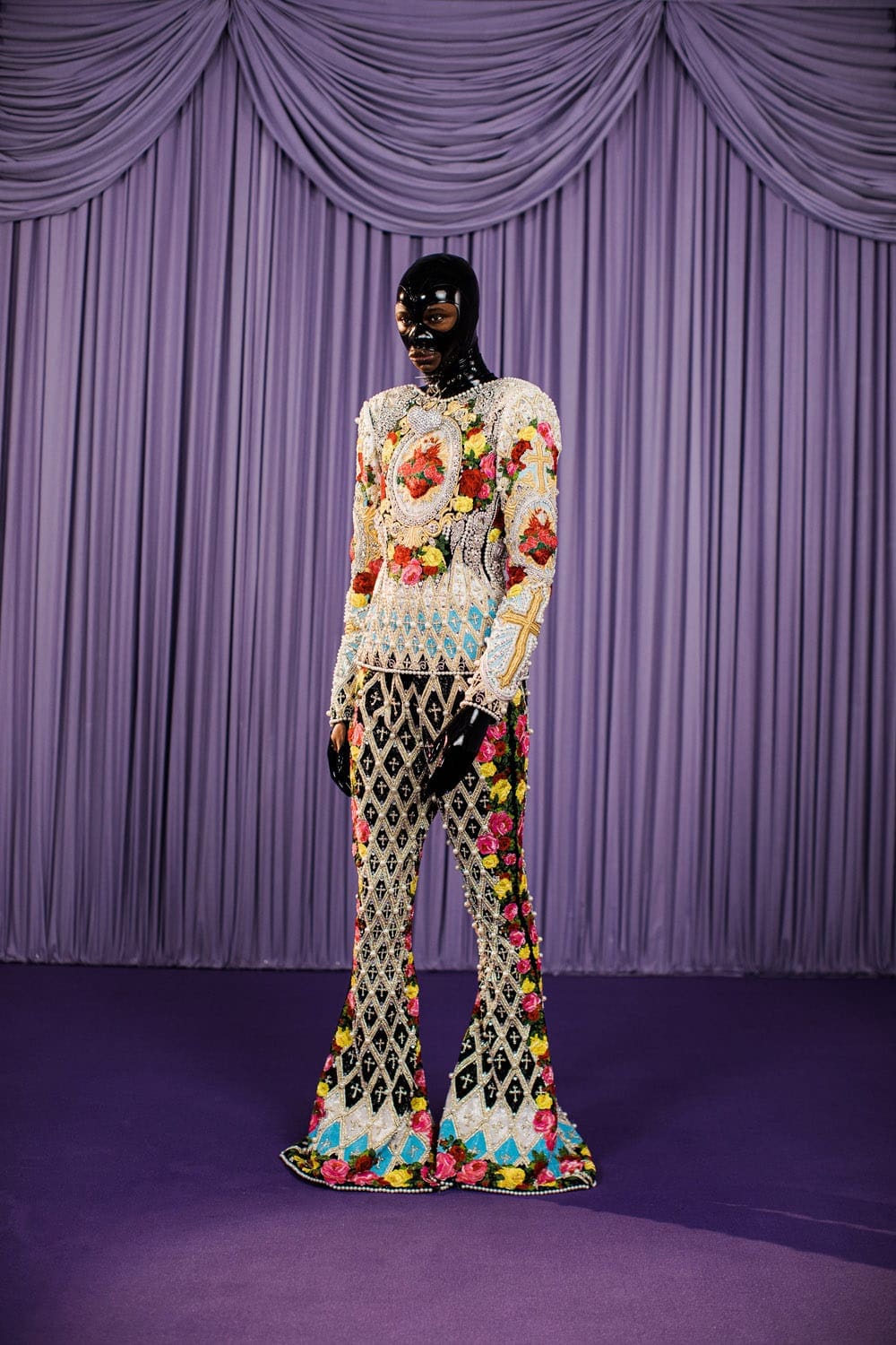 Richard Quinn Automne Hiver 2021-2022 par RUNWAY MAGAZINE