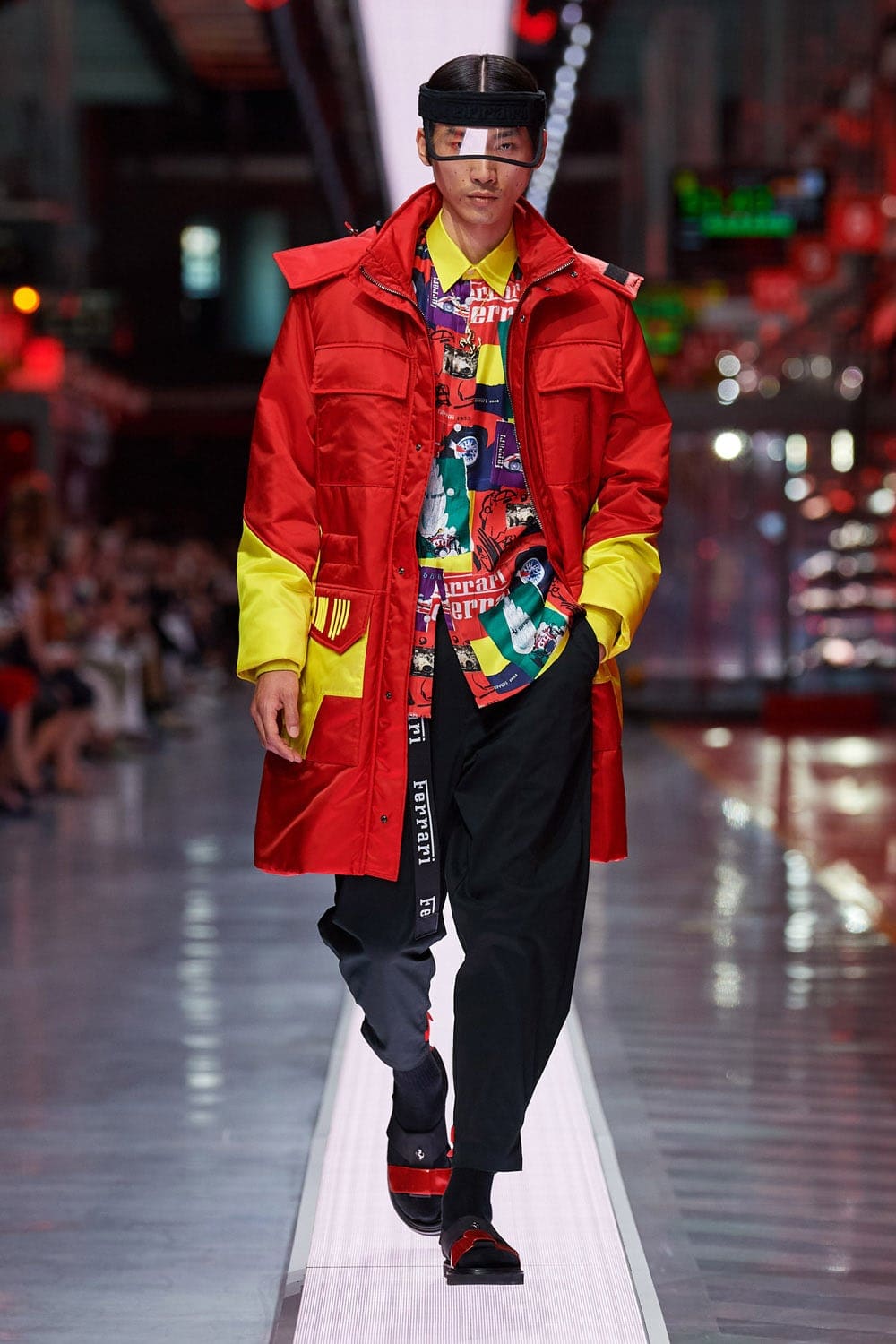Ferrari First Fashion Show Primavera Verano 2022 por RUNWAY REVISTA