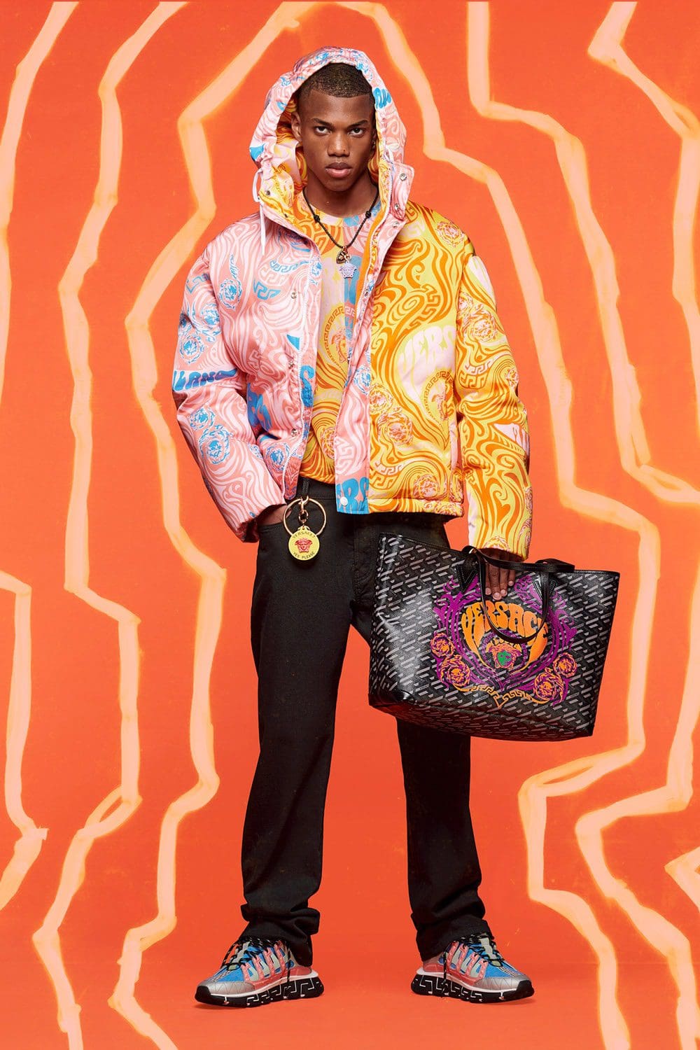 Versace Cruise 2022 Resort por RUNWAY REVISTA
