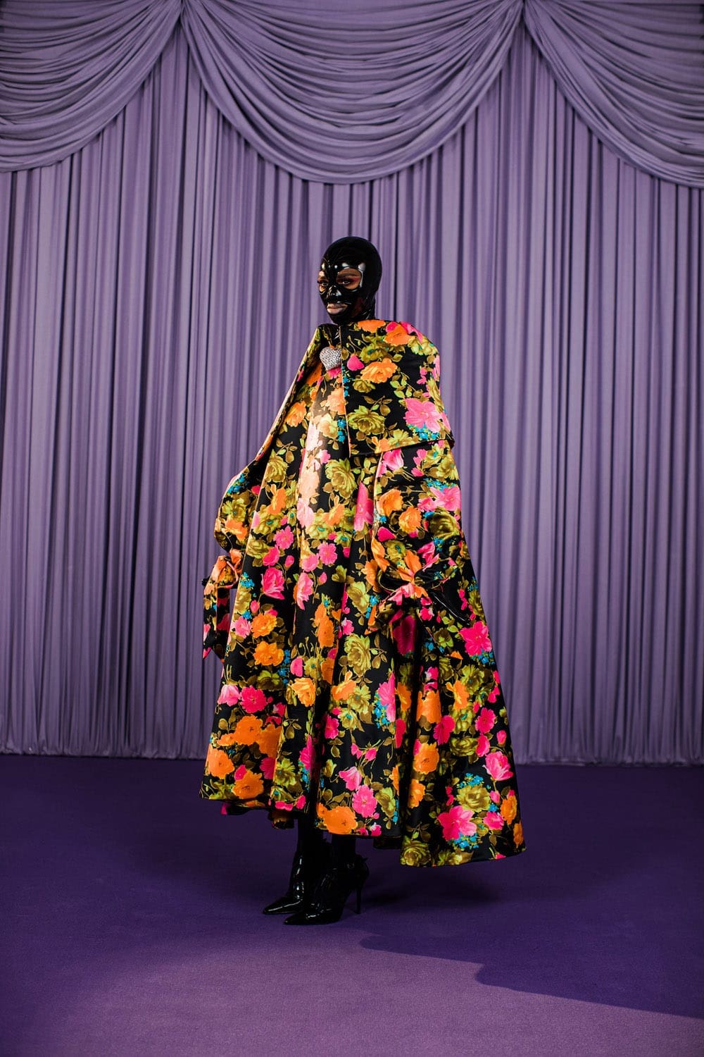 Richard Quinn Automne Hiver 2021-2022 par RUNWAY MAGAZINE