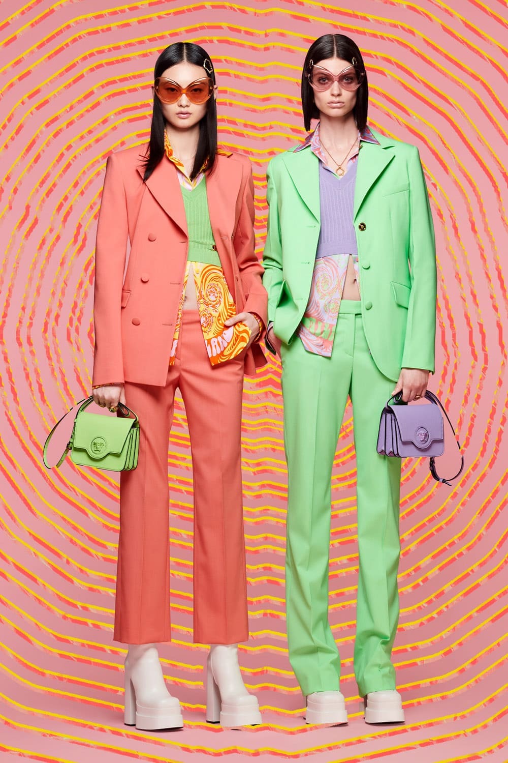 Versace Cruise 2022 Resort por RUNWAY REVISTA