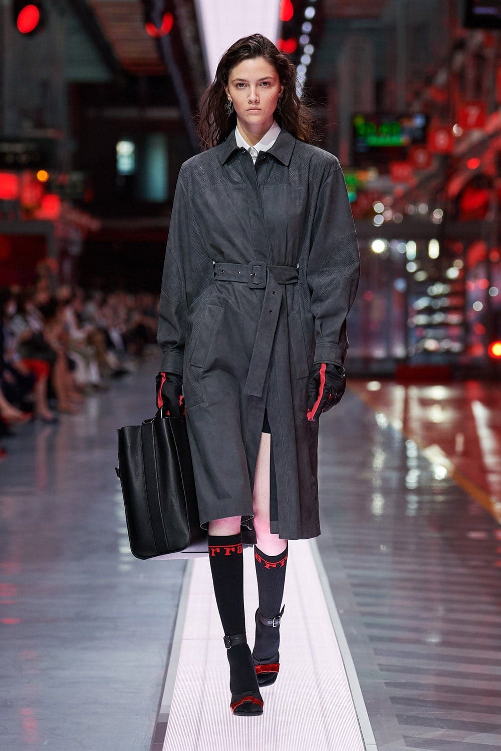 Ferrari First Fashion Show Primavera Verano 2022 por RUNWAY REVISTA