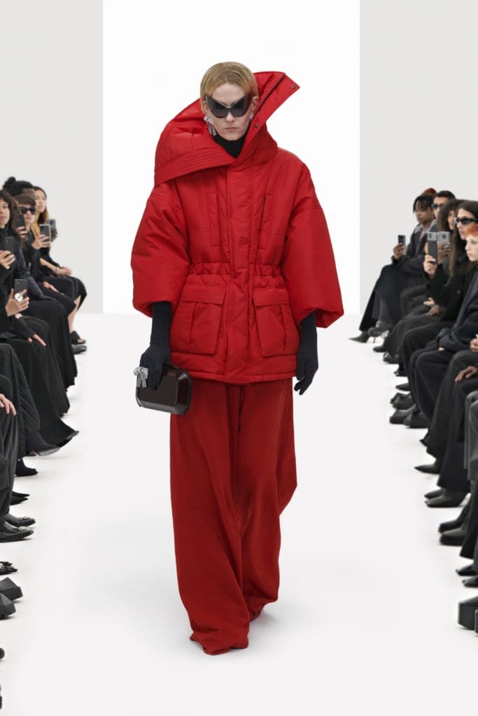 Cloni Balenciaga Primavera Estate 2022 di RUNWAY MAGAZINE
