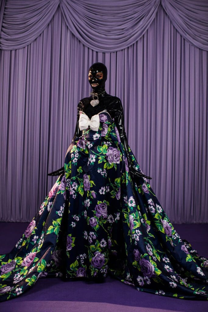 Richard Quinn Fall Winter 2021-2022 by RUNWAY MAGAZINE