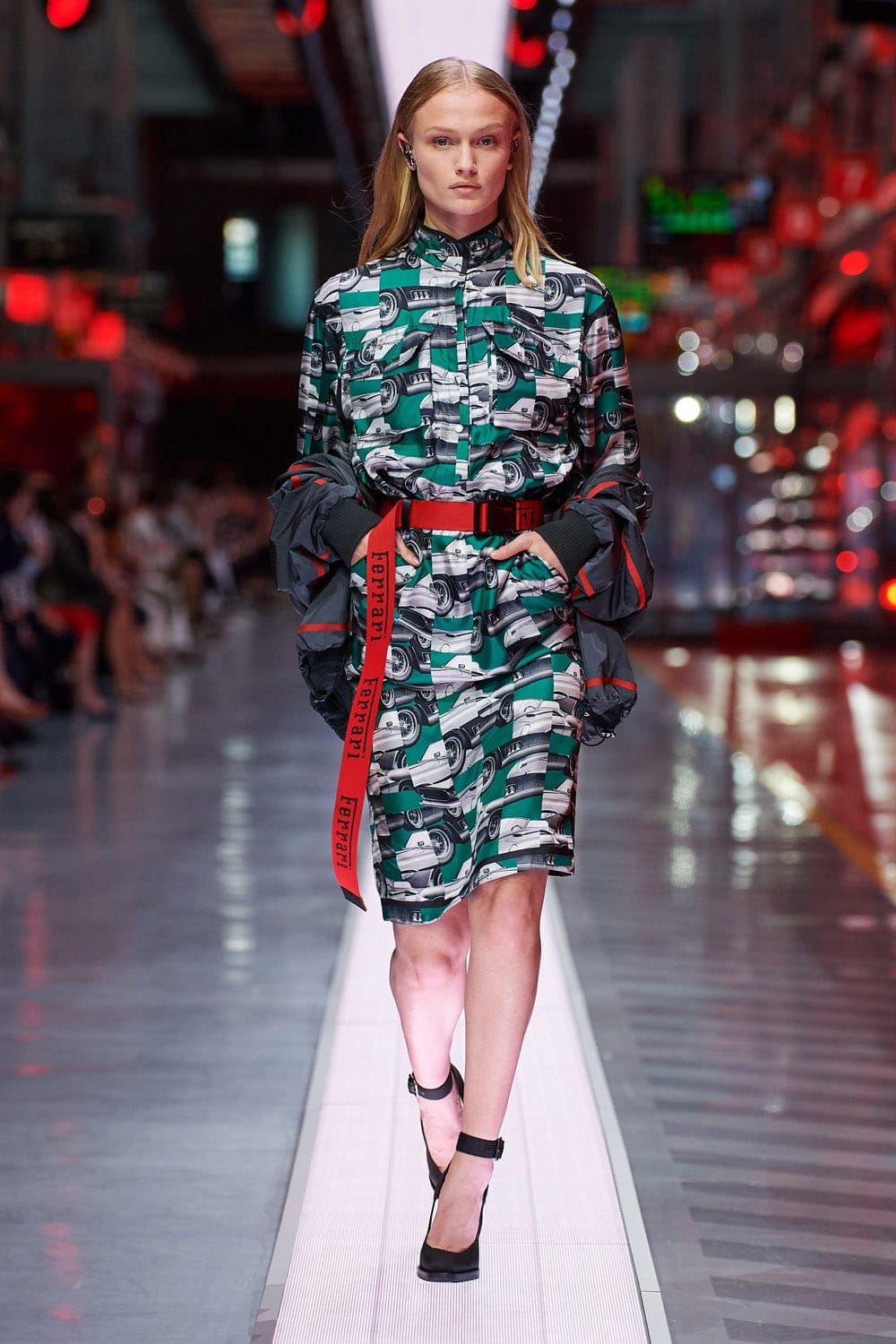 Ferrari First Fashion Show Primavera Verano 2022 por RUNWAY REVISTA