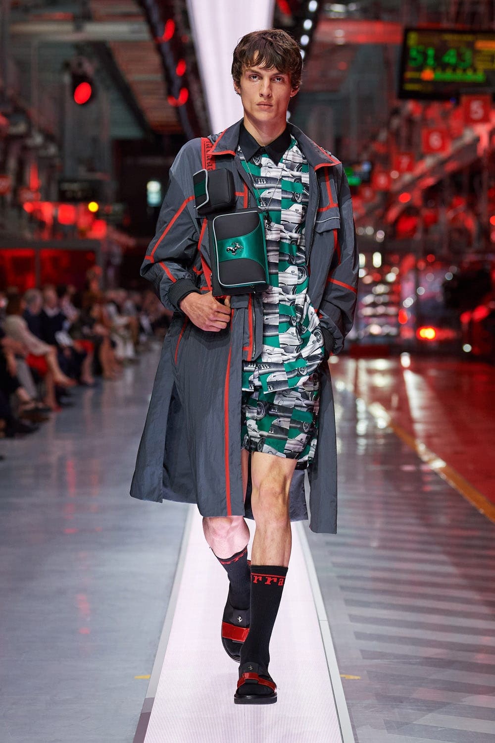 Ferrari First Fashion Show Primavera Verano 2022 por RUNWAY REVISTA
