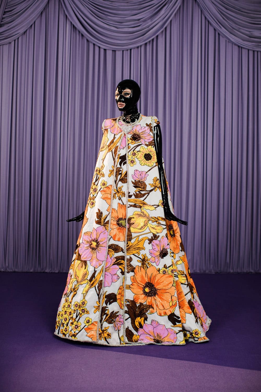 Richard Quinn Automne Hiver 2021-2022 par RUNWAY MAGAZINE