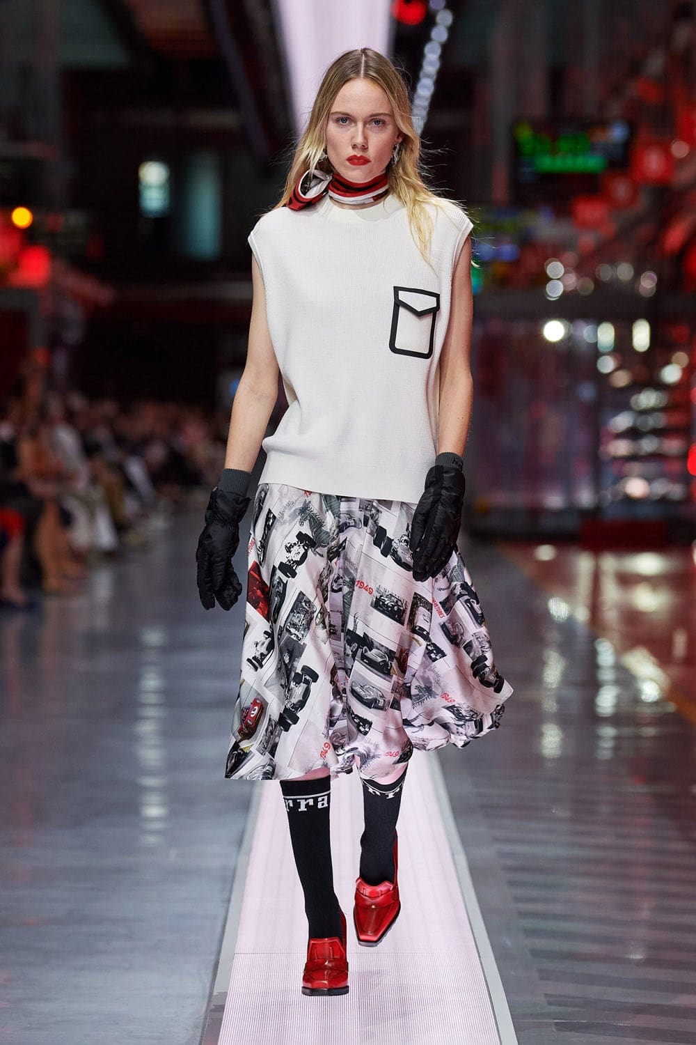 Ferrari First Fashion Show Primavera Verano 2022 por RUNWAY REVISTA