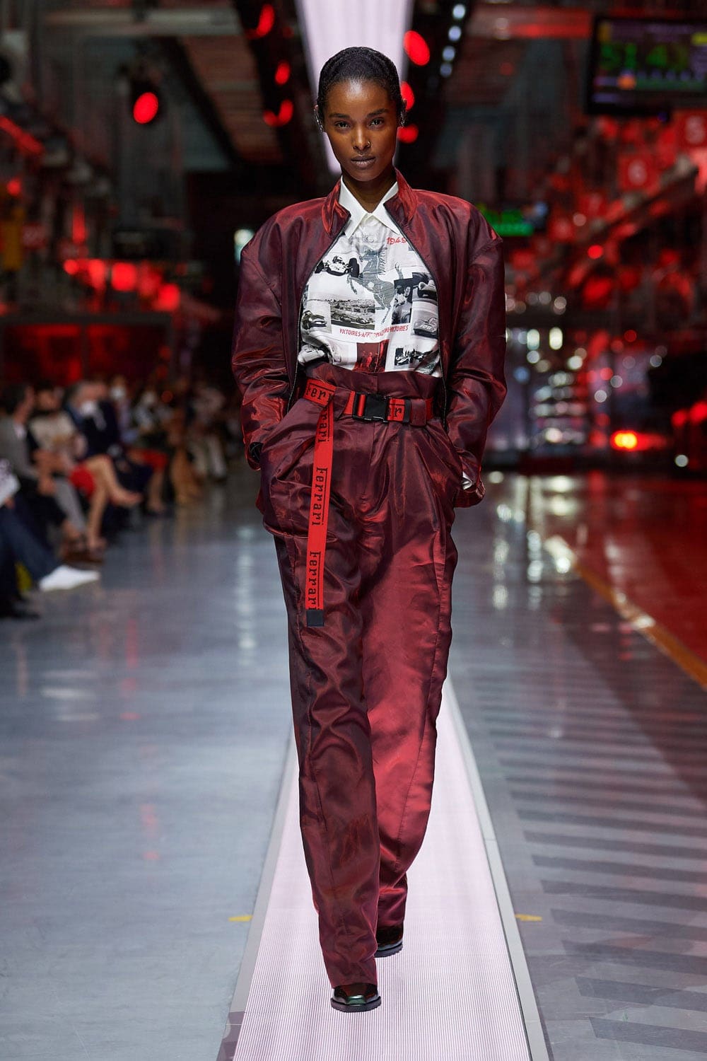 Ferrari First Fashion Show Primavera Verano 2022 por RUNWAY REVISTA