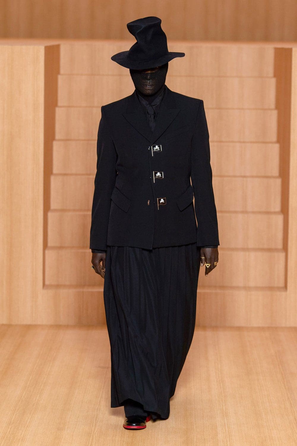 Louis Vuitton Spring Summer 2022 Men by RUNWAY MAGAZINE