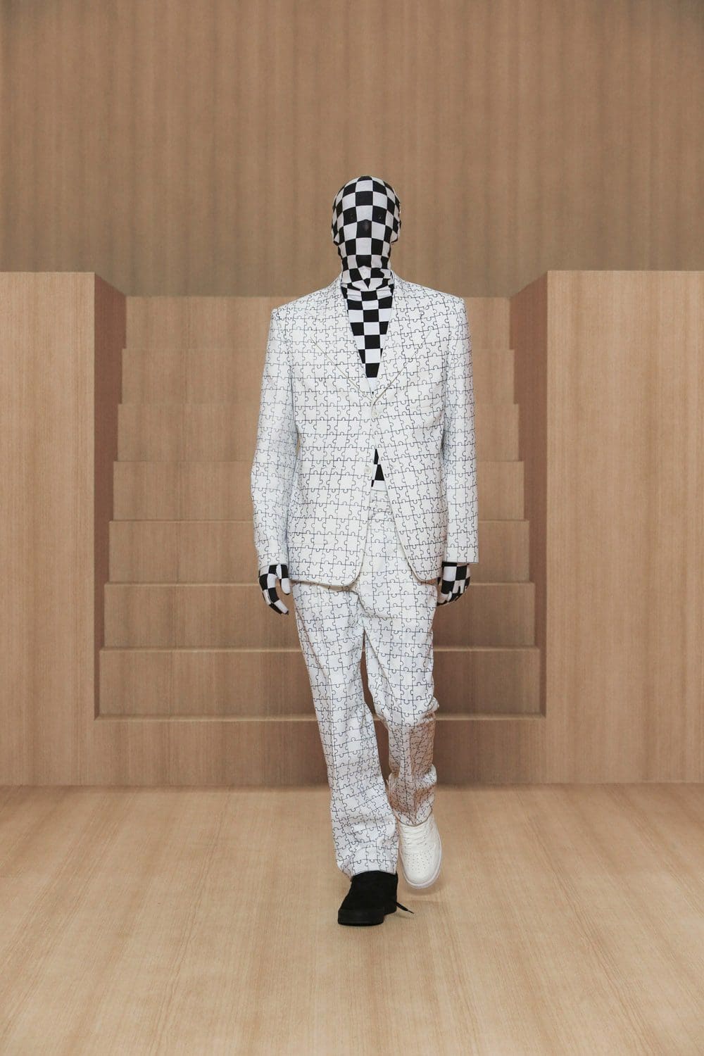 Louis Vuitton Spring Summer 2022 Men by RUNWAY MAGAZINE